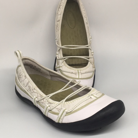 Clarks Shoes - Clark’s Privo cushioned ballet walking shoe (B)